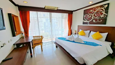 Superior tweepersoonskamer met uitzicht op de stad — Southern Comfort Patong